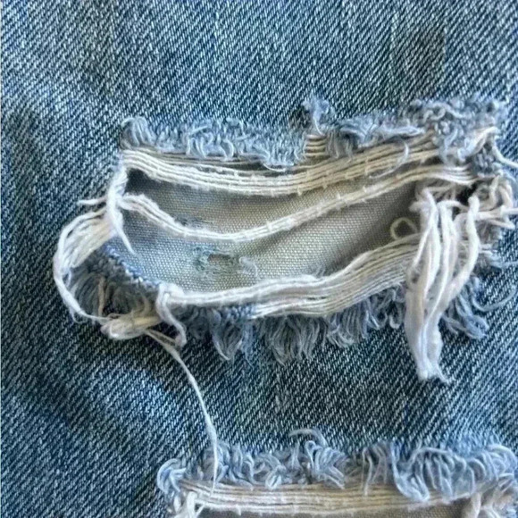 Vintage Levi's 505 high rise Two-Tone Reworked Cut Off
Denim Shorts - Picture 6 of 7